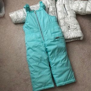 Kids snowsuit